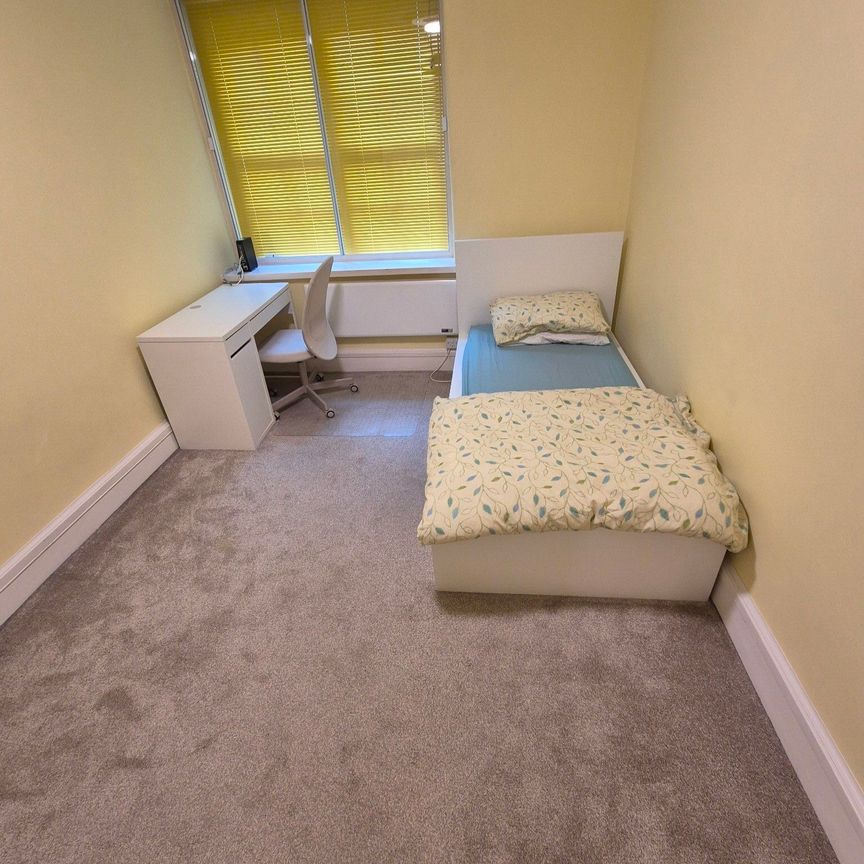 Private Mansion Block, Freshly Redecorated Compact to Rent in Central London - Photo 1