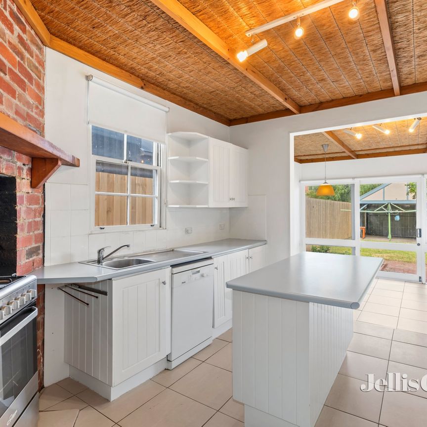 18 Emo Rd, Malvern East - Photo 1