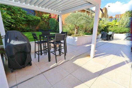 4 bedroom detached house to rent - Photo 5