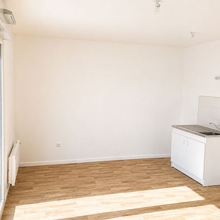 Location Appartement 1 pièce 28m² - Photo 3