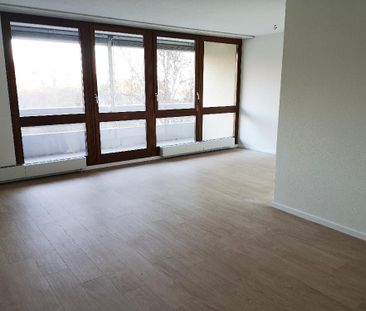 Totalsanierte Wohnung mit grossem Balkon - Photo 1
