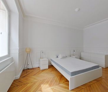 Location Appartement 3 pièces Meublé 77m² PARIS 16ème - Photo 2