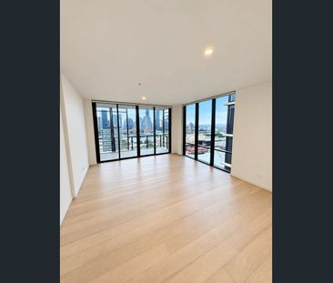 Contemporary three-bedroom apartment with stunning river view & city view FOR RENT - Photo 2