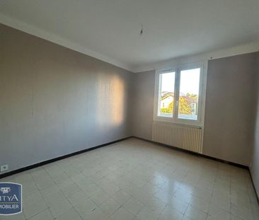 Location Appartement 3 pièces 62m² CARPENTRAS 84200 - Photo 1