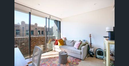 New furnished apartment in building w/ rooftop - Photo 2