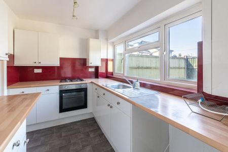 3 bedroom terraced house to rent - Photo 4