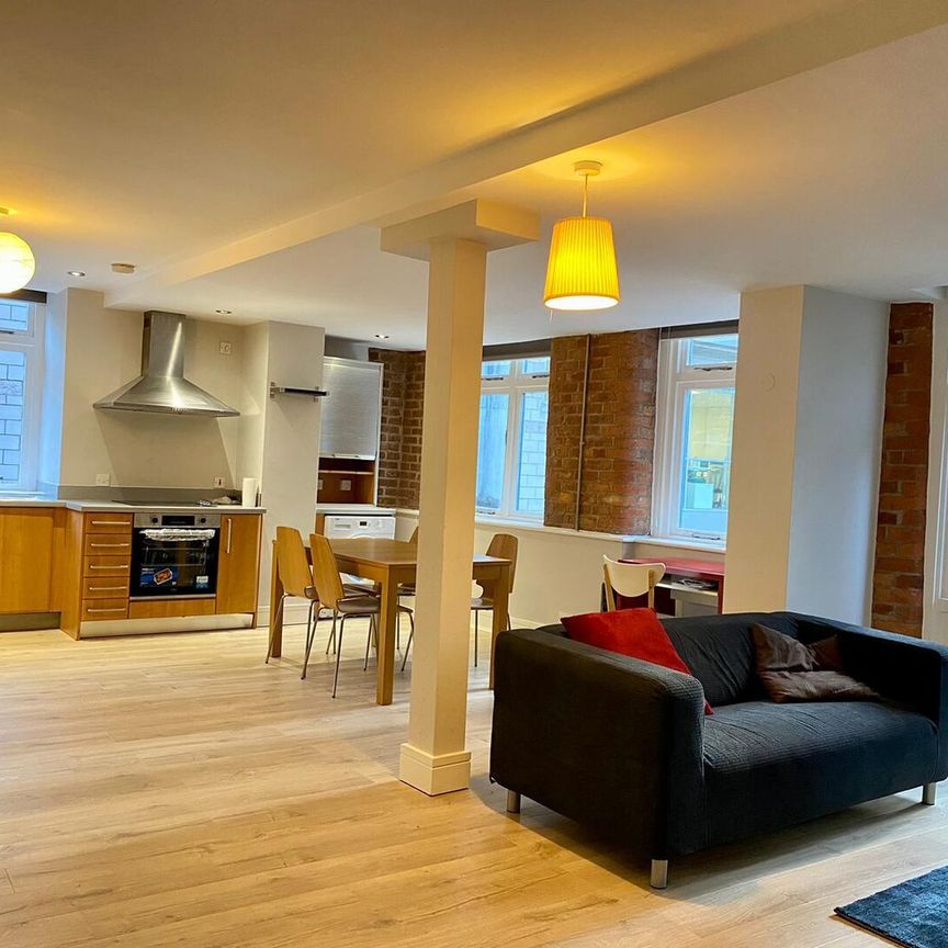 The Gallery, 26 Blackfriars Street, Salford, M3 - Photo 1