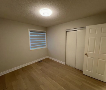 For Lease - 3036 Abernathy Way, Oakville, Ontario - Photo 3