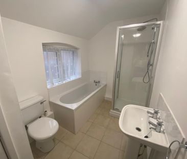 2 bedroom terraced house to rent - Photo 4