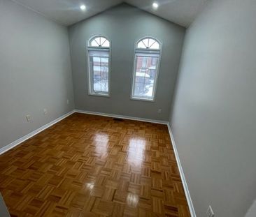 For Lease - 102 Lucena Crescent, Vaughan, Ontario - Photo 3