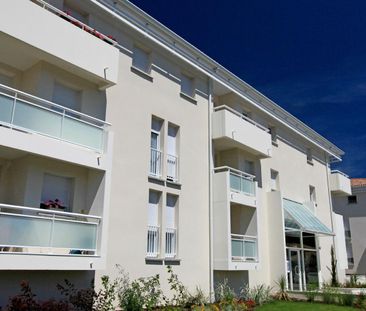 location Appartement T2 DE 44.32m² À LE HAILLAN - Photo 3