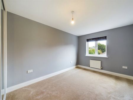 5 bedroom House in Kingsquarter, Maidenhead - Photo 4