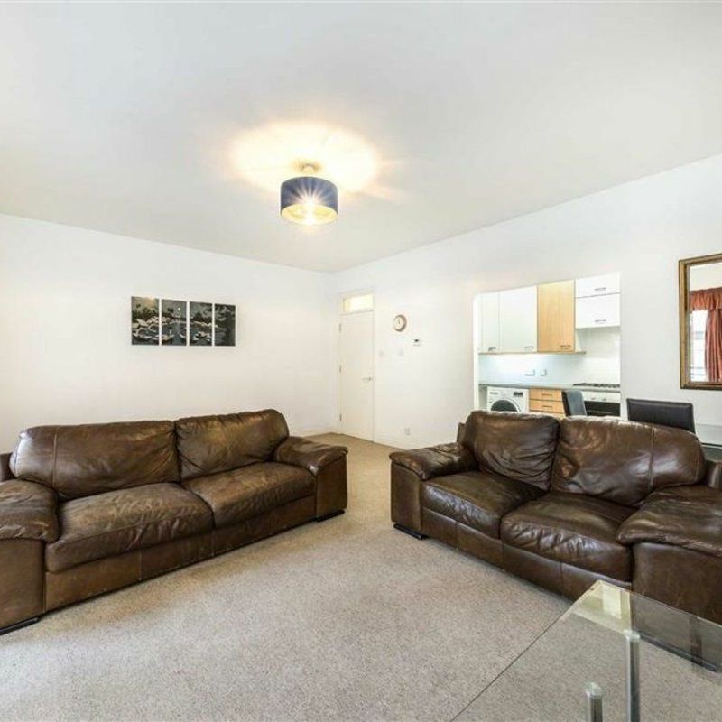 Millennium Square, Shad Thames, SE1 - Photo 1