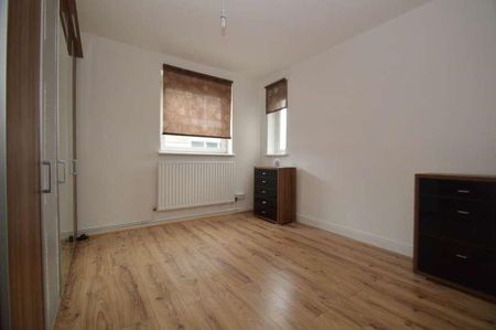 Woodhurst Road, Abbeywood, London, SE2 - Photo 2