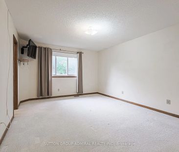 Property For Lease | N9056546 - Photo 6