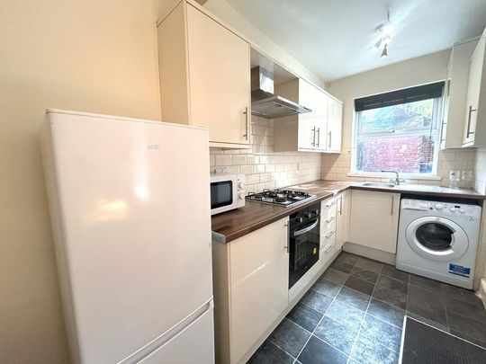 2 bedroom house share to rent - Photo 1