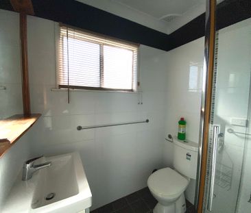 2 Bedroom - 1 Bathroom - Fishing and Affordable Living - Photo 6