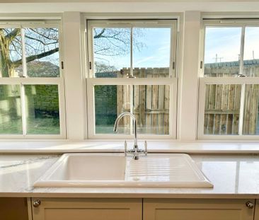 4 bedroom detached house to rent - Photo 3