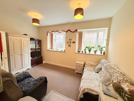 Sherborne Road, Yeovil, Somerset - Photo 2