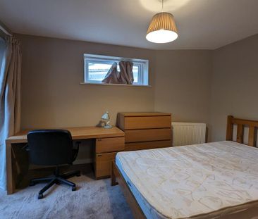 5 bedroom terraced house to rent - Photo 3