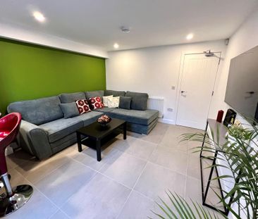1 bedroom in a house share to rent - Photo 4