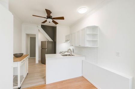 For Lease - 1918A Queen Street Unit# 1, Toronto, Ontario - Photo 3