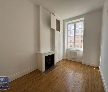 Location Appartement 4 pièces 75m² LYON 4ème - Photo 2