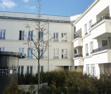 Großzügige 3-Zimmer-Wohnung mit Einbauküche und Loggia direkt am Ra... - Foto 2