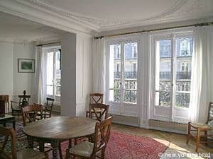 Logement à Paris, Location meublée - Photo 1