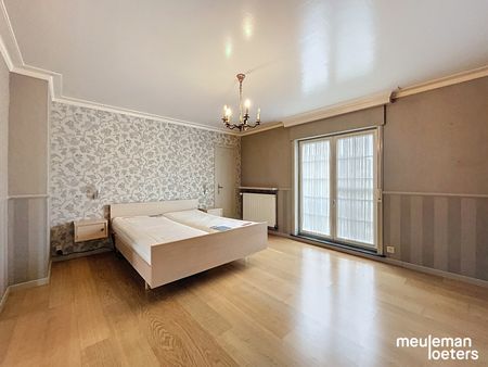 Ruime gezinswoning met garage - Photo 3