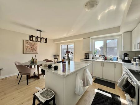 For Lease - 92 Jerome Way, Clarington, Ontario - Photo 3