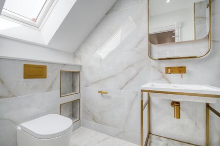 5 bedroom detached house to rent - Photo 4