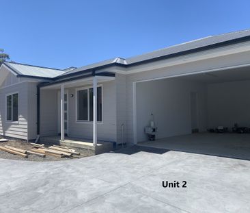 Modern, Low maintenance unit! - Photo 4