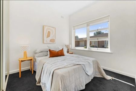 Charming Three Bedroom House close to Glenelg - Photo 5