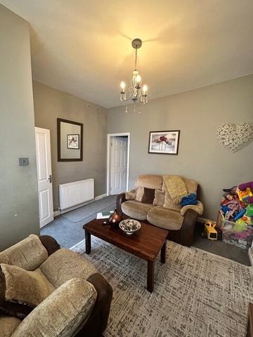 2 bedroom terraced house to rent - Photo 2