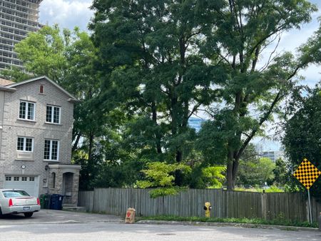 For Lease - 31 Rodeo Court, Toronto, Ontario - Photo 2