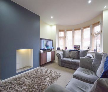 3 Bedroom Semi Detached To Let - Photo 2