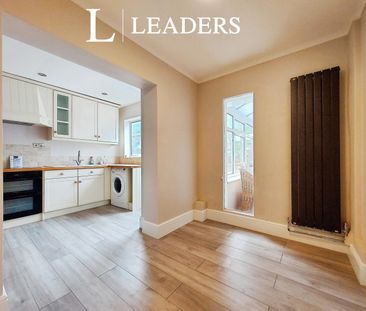 3 bedroom semi-detached to rent Parkstone Avenue, Southend on Sea, SS2 - Photo 5