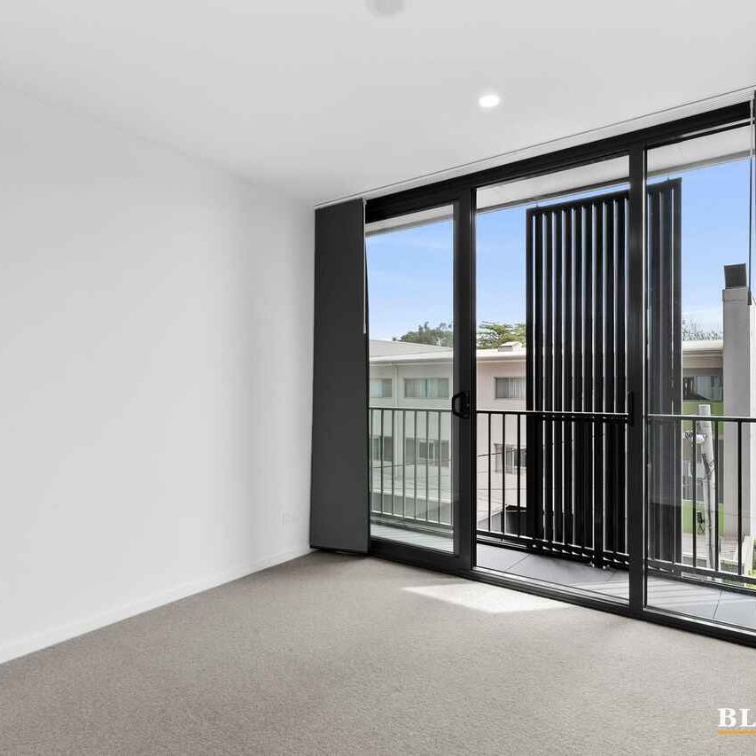 Two Bedroom Apartment In Prime Location - Photo 1