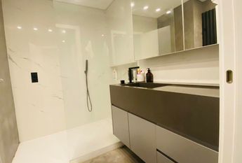 APARTAMENTO T2 REMODELADO - QUINTA BELOURA COM TERRAÇO E PISCINA