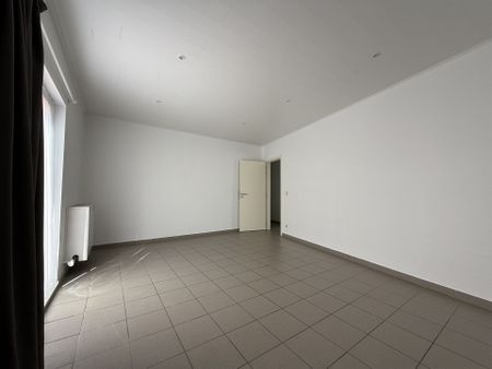 Gelijkvloers appartement met 2 slaapkamers en 2 terrassen - Photo 3