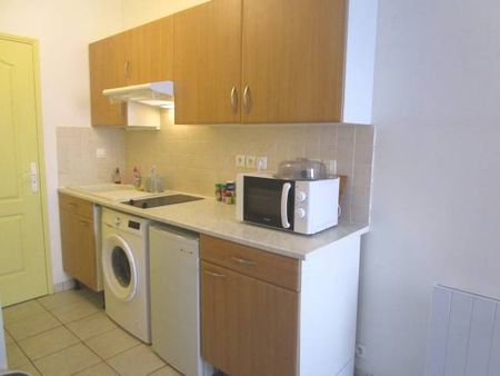 Location Appartement 1 pièce 22m² NARBONNE 11100 - Photo 4