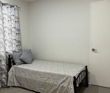 Available Now! 2-Bedroom Granny Flat! - Photo 4