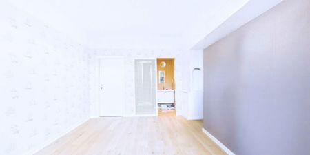 Appartement te huur in Ukkel voor € 2.250 met 4 slaapkamers - Photo 4