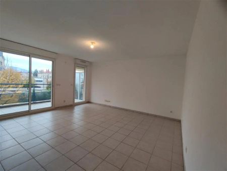Location appartement 3 pièces - 68.99m² à Valence (26000) - Photo 2