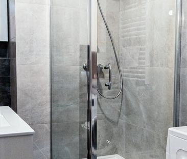 Najwyższe piętro *al. Kijowska* 40m2 – balkon! - Zdjęcie 6