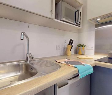 Studio to rent - Photo 5