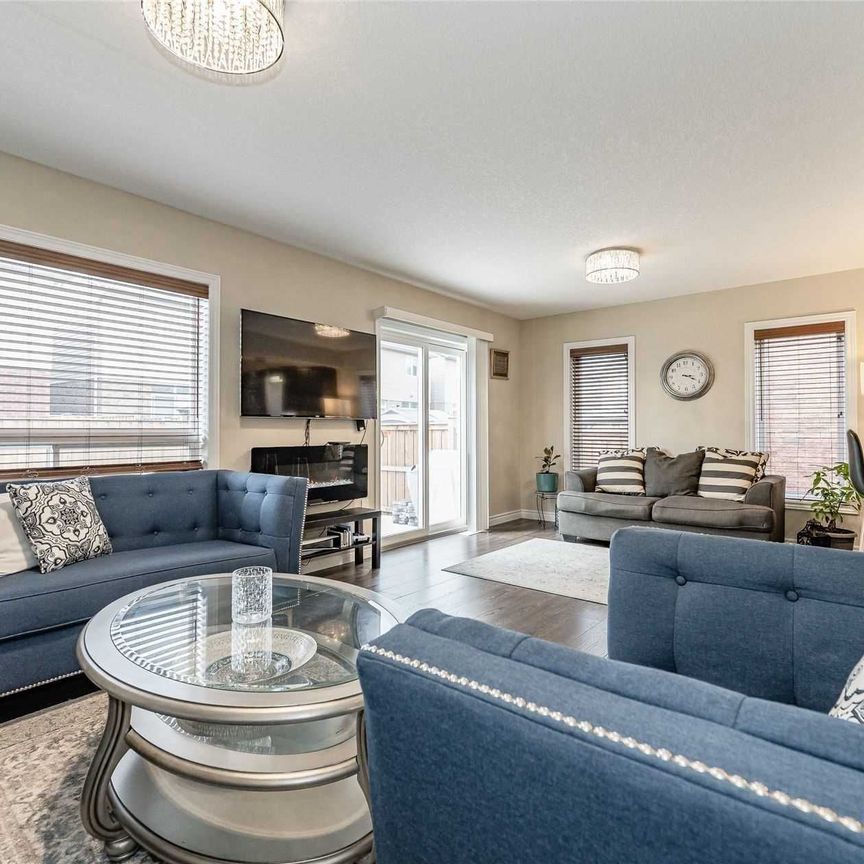 For Lease - 6 Crossbridge Avenue, Kitchener, Ontario - Photo 1