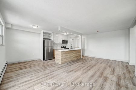 41 Sutherland Street W #419 - Photo 2