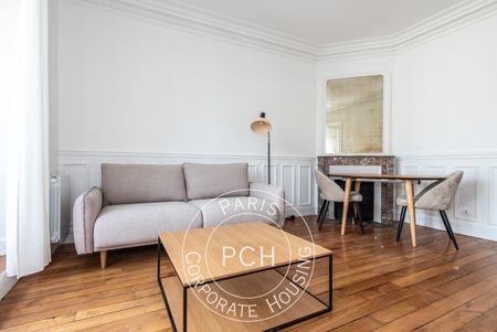 Rue Mathurin Régnier, - Photo 4